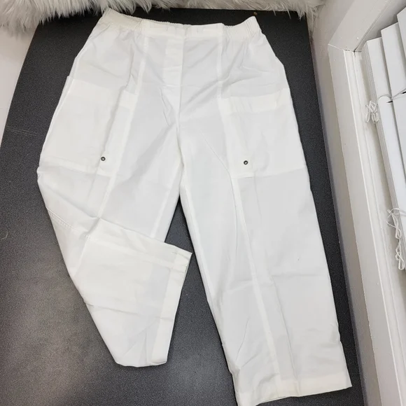 Alia Pants Jumpsuits Alia Cotton White Capri Pants Elastic